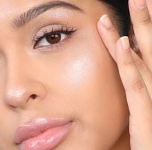Load image into Gallery viewer, DREAMLIGHT HIGHLIGHTER BALMS