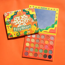 Load image into Gallery viewer, FOXY HEART SHADOW PALETTE