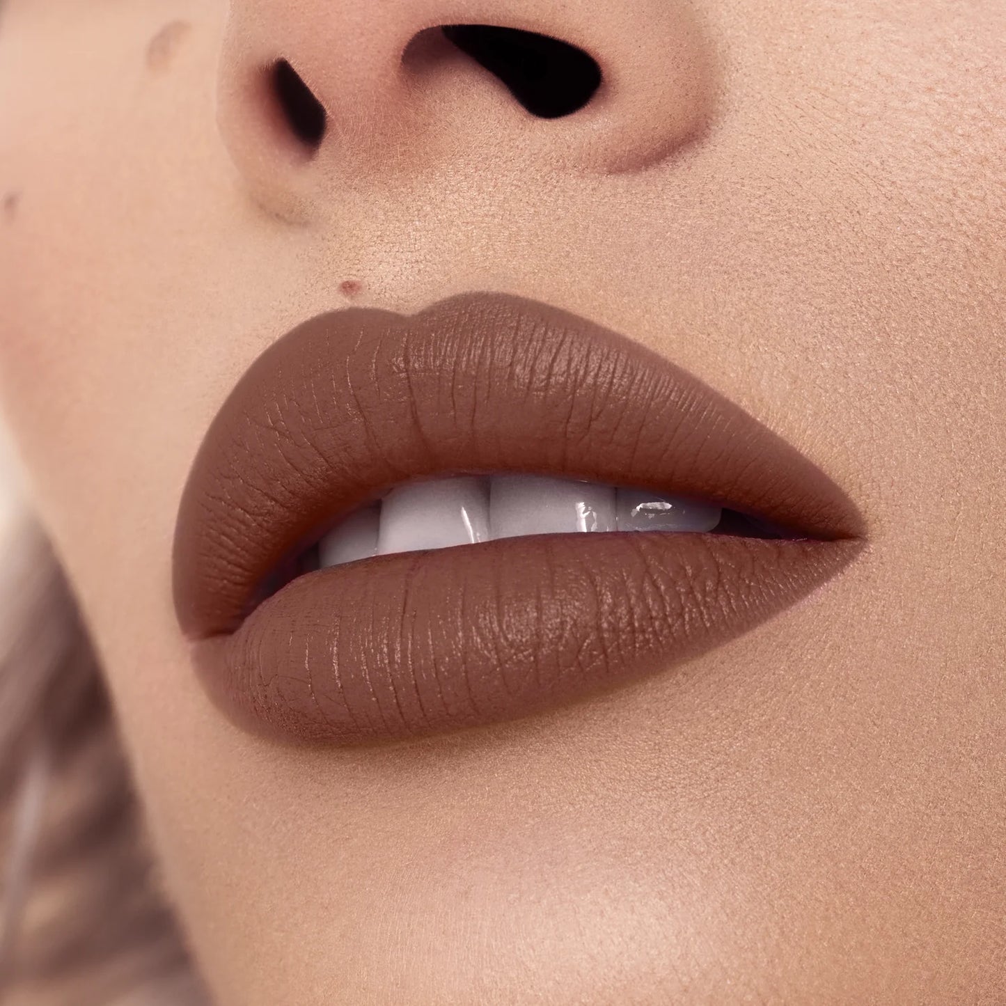 TEASE ME LIPSTICK