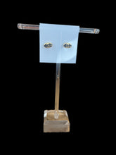 Load image into Gallery viewer, Inspired earrings of GG