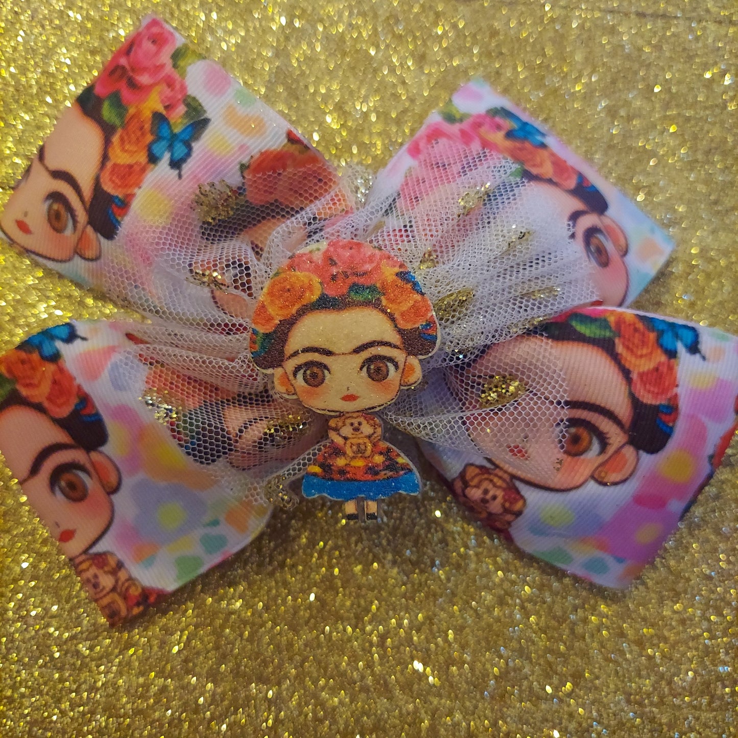 Frida bows