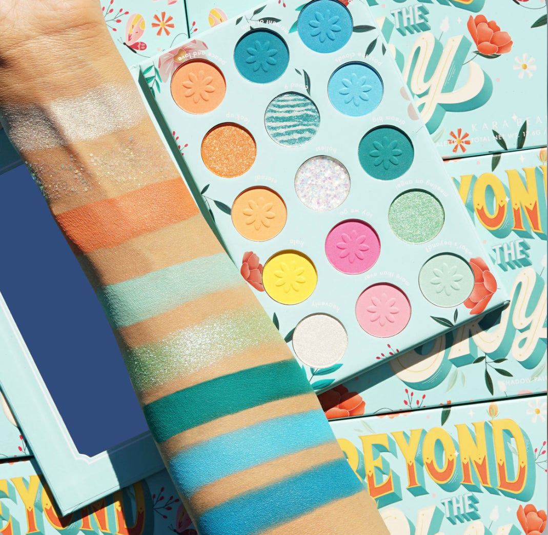 BEYOND THE SKY Eye Palette