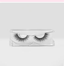 Load image into Gallery viewer, SpongeBob &quot; Silk False Lashes
