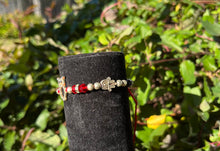 Load image into Gallery viewer, Owel bracelet
